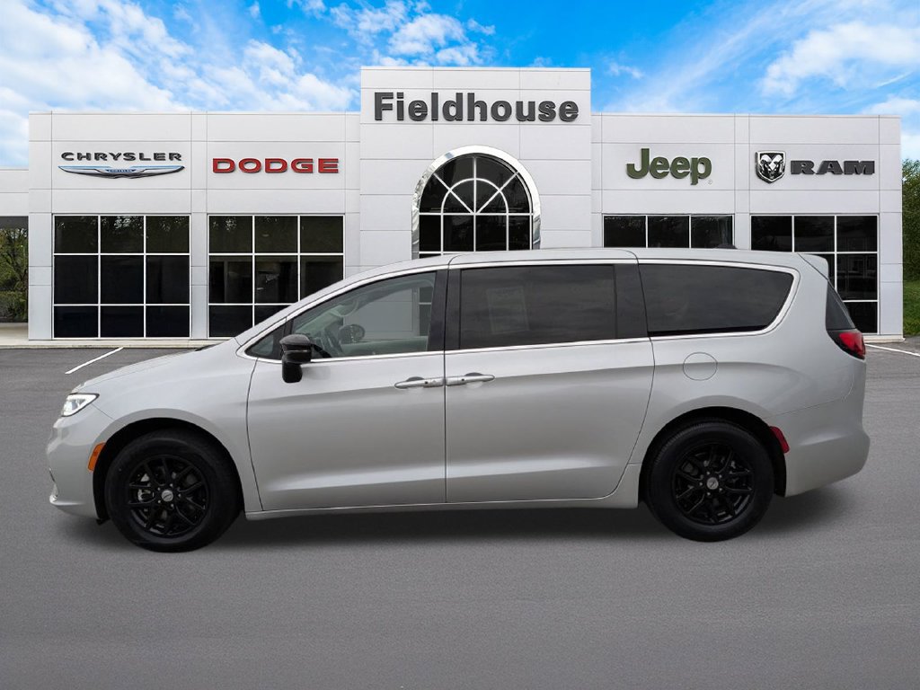 Used 2024 Chrysler Pacifica Touring-L FWD image 13