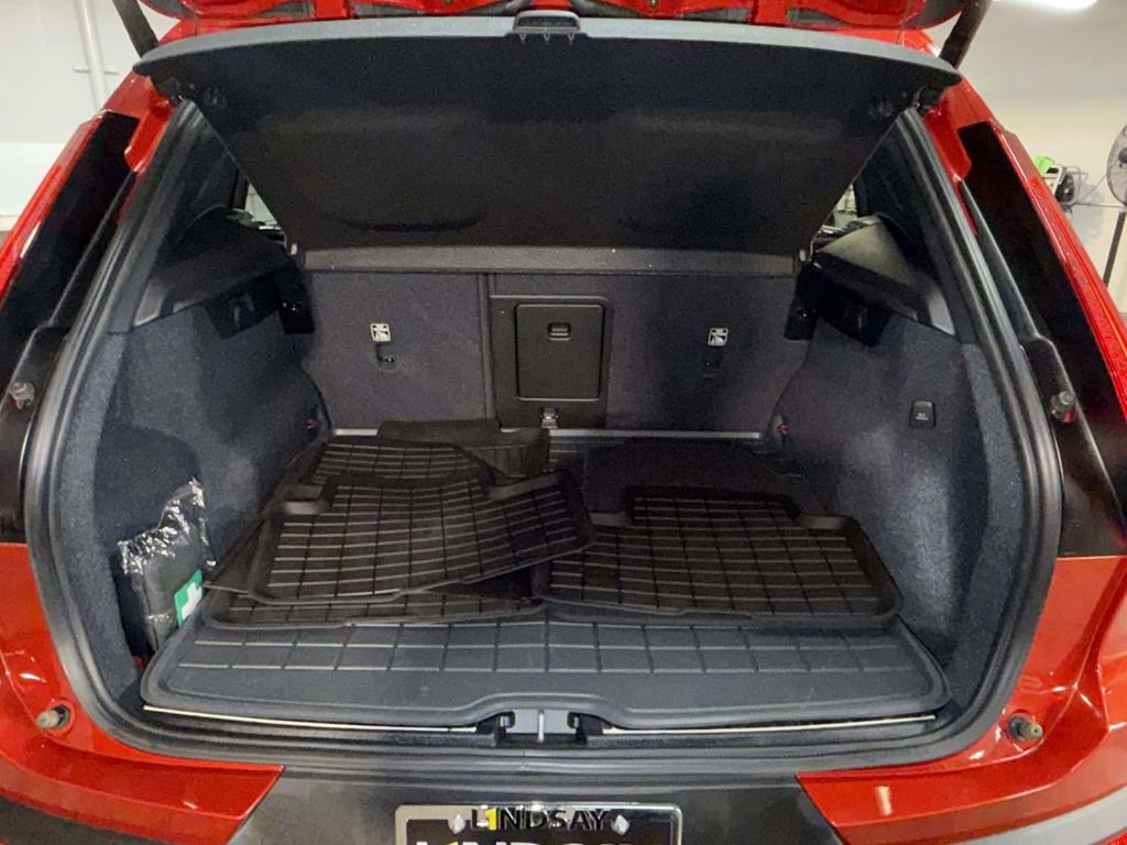 Certified 2024 Volvo XC40 B5 Ultimate w/ Protection Package Premier AWD/4WD image 15