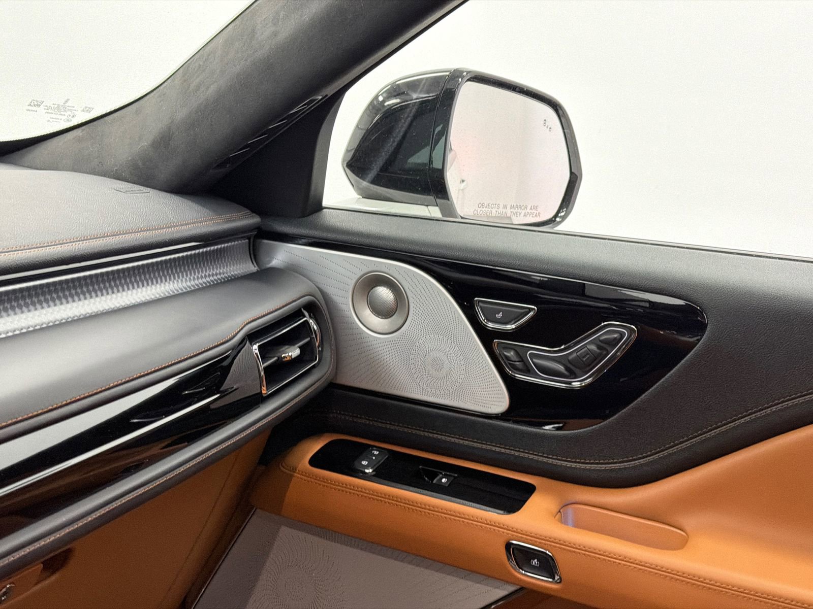 New 2026 Lincoln Aviator Black Label w/ Black Label Special Edition image 36