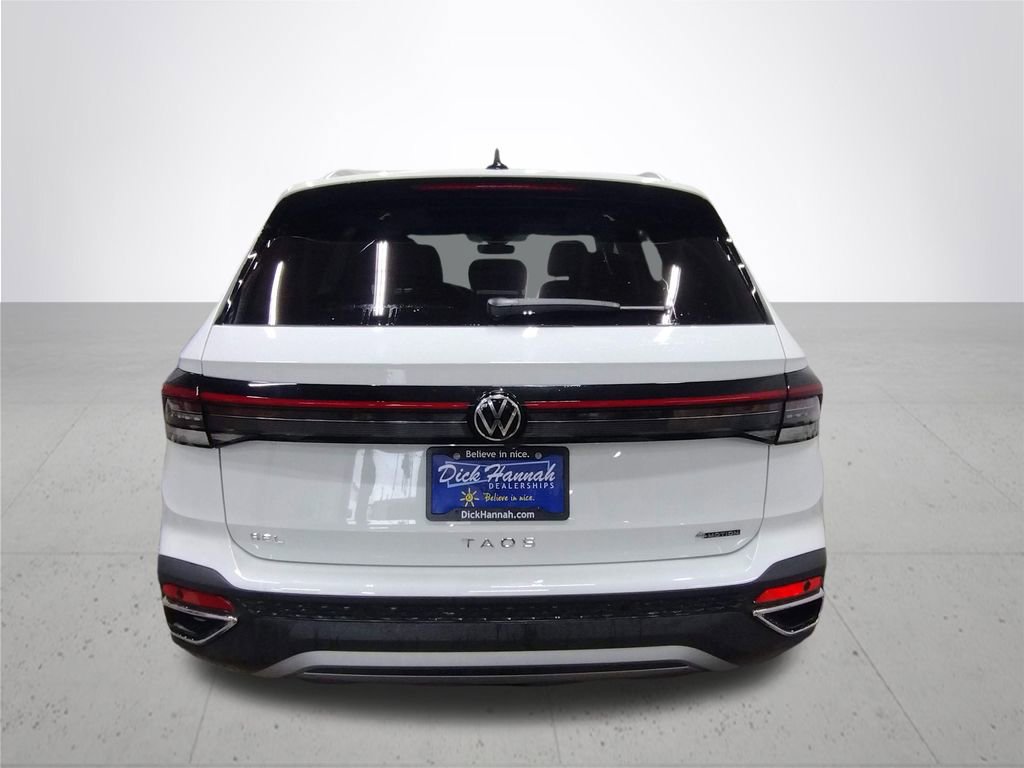 New 2025 Volkswagen Taos SEL image 11