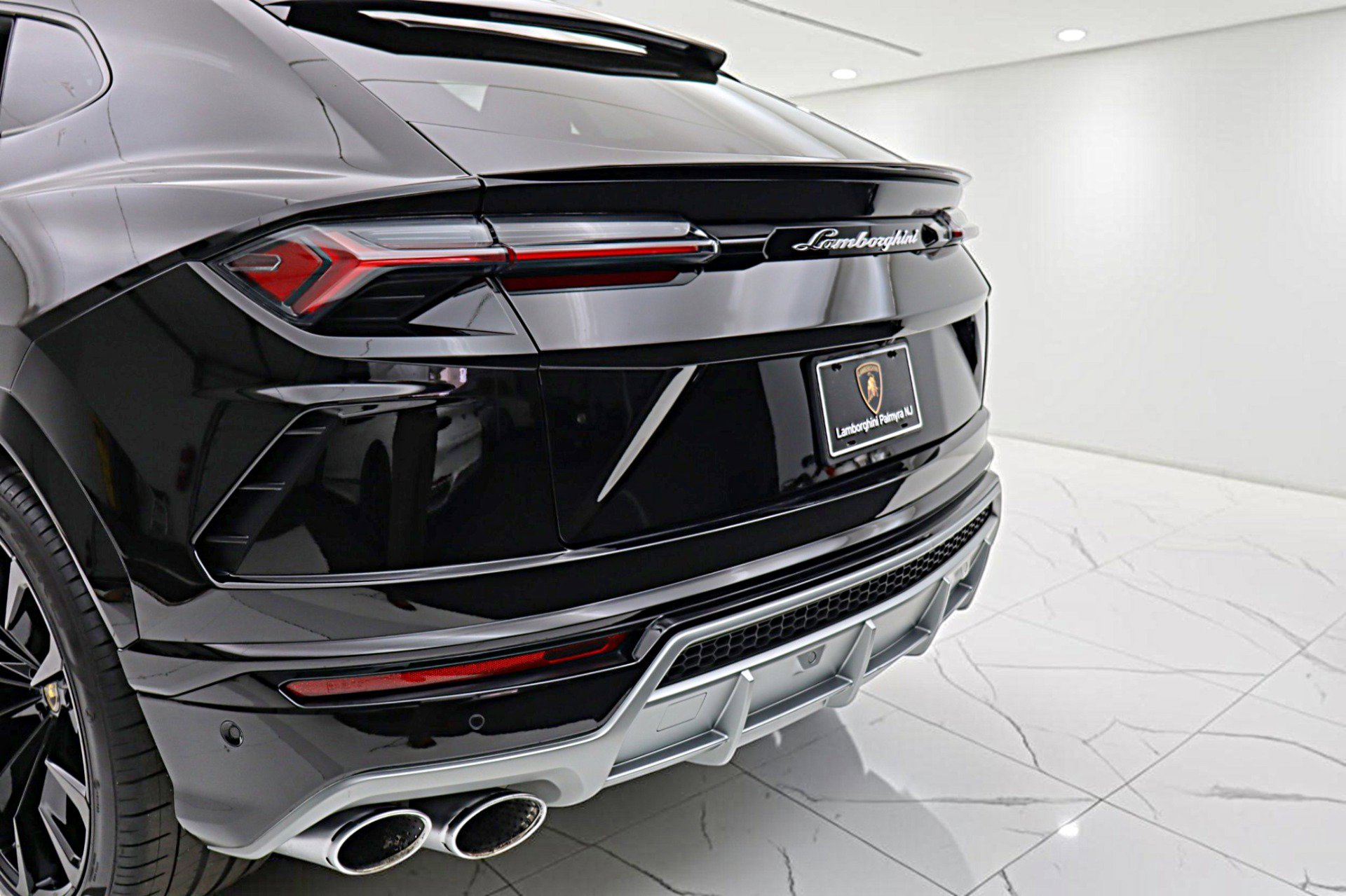 Used 2019 Lamborghini Urus AWD/4WD image 20