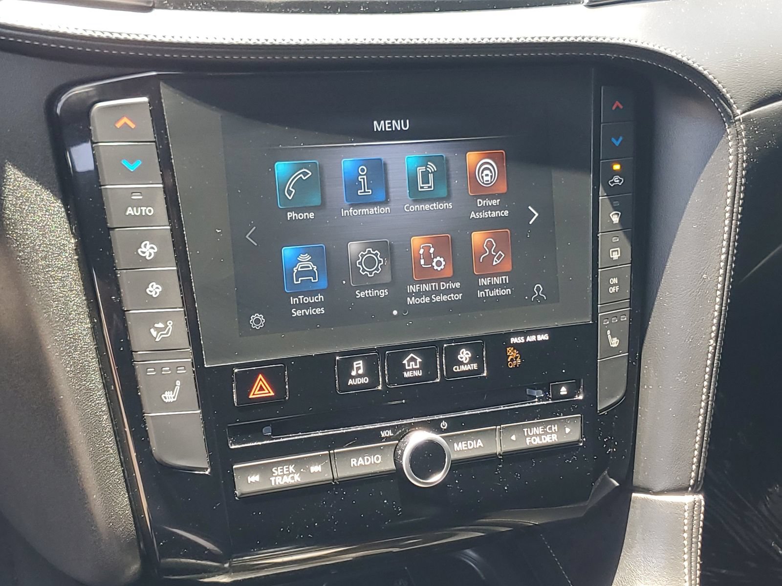 Used 2023 INFINITI QX50 Luxe FWD image 29