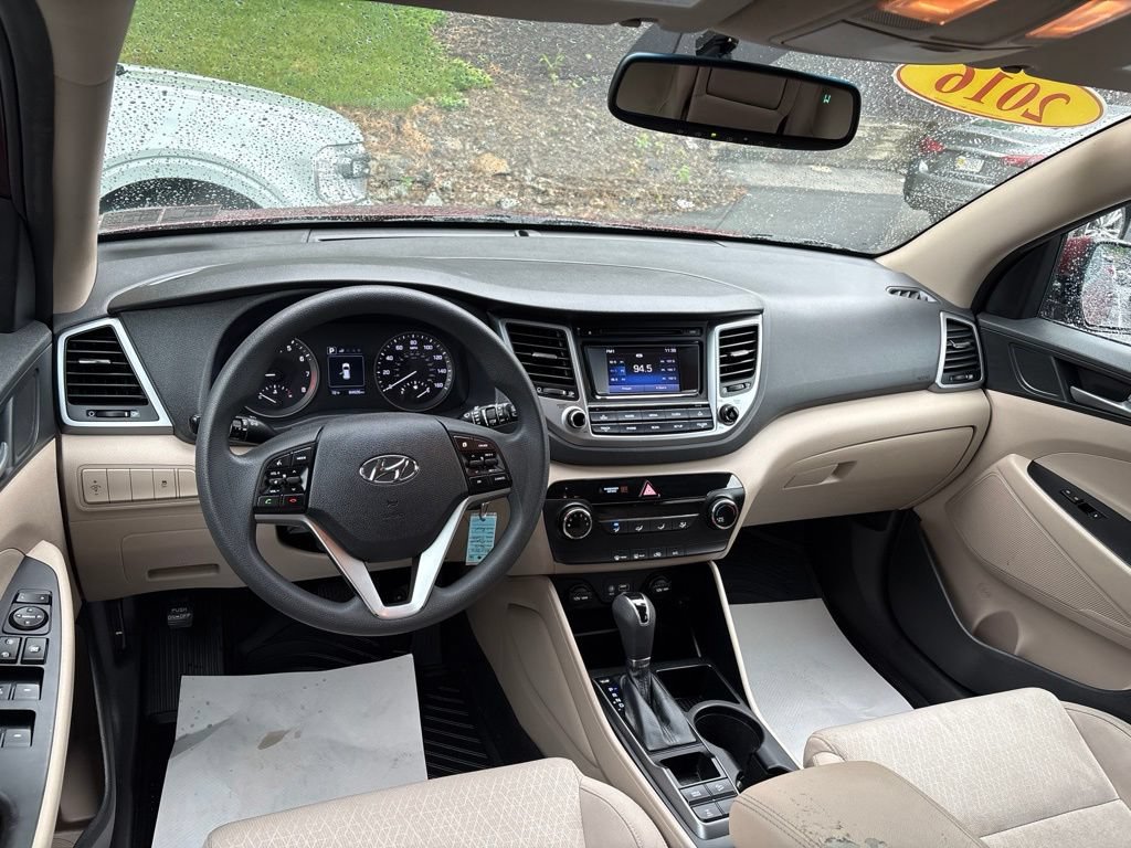 Used 2016 Hyundai Tucson SE w/ Option Group 02 AWD/4WD image 11