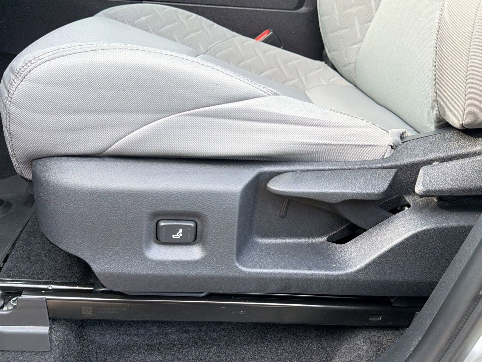 Used 2025 Toyota Tacoma SR5 RWD image 13