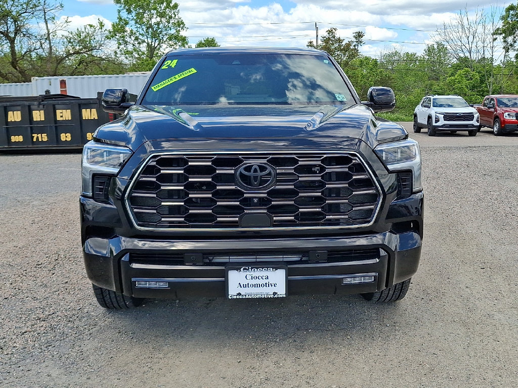 Used 2024 Toyota Sequoia Platinum AWD/4WD image 5