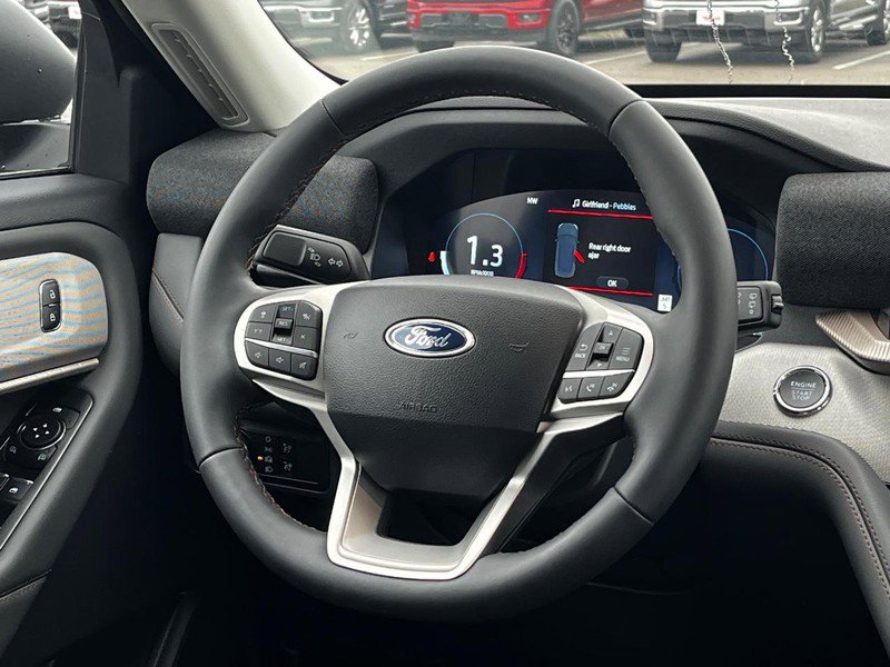New 2025 Ford Explorer Active w/ Active Comfort Package image 7