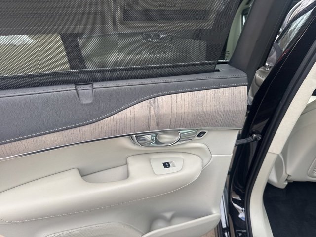 Used 2021 Volvo XC90 T6 Inscription w/ Lounge Package image 30