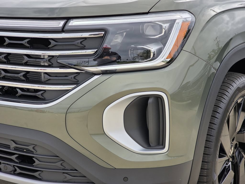 Certified 2026 Volkswagen Atlas SE FWD image 7