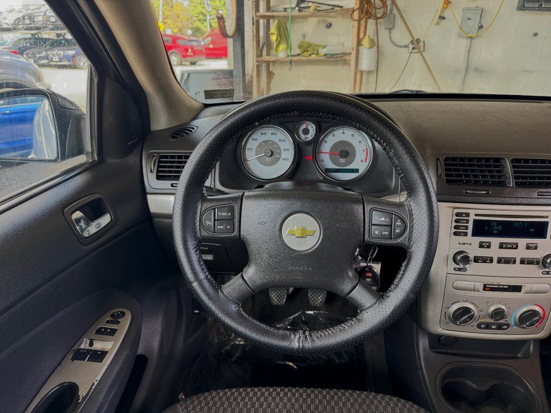 Used 2006 Chevrolet Cobalt LT w/ Preferred Equipment Group FWD image 13