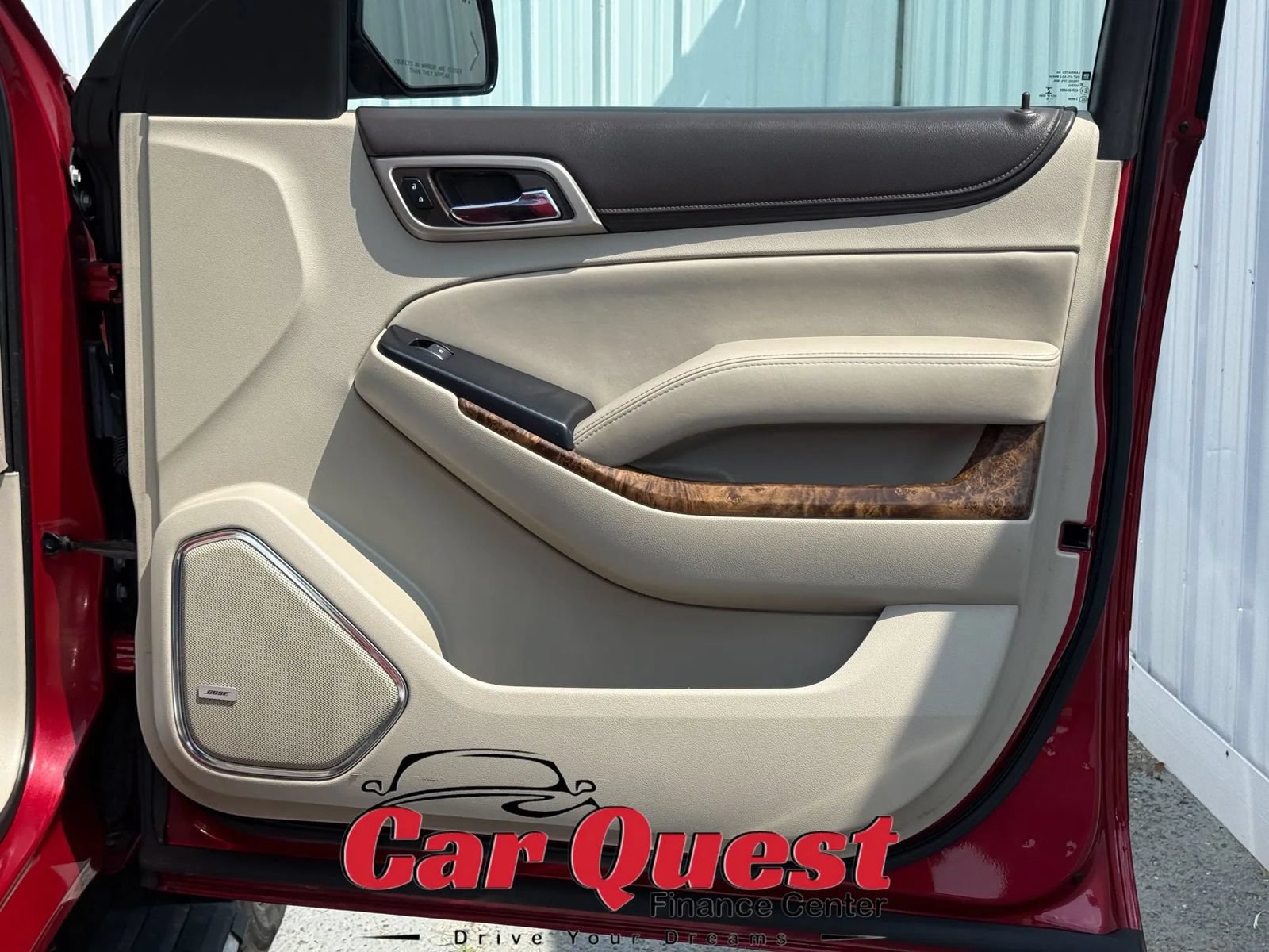 Used 2015 GMC Yukon Denali w/ Premium Package AWD/4WD image 25