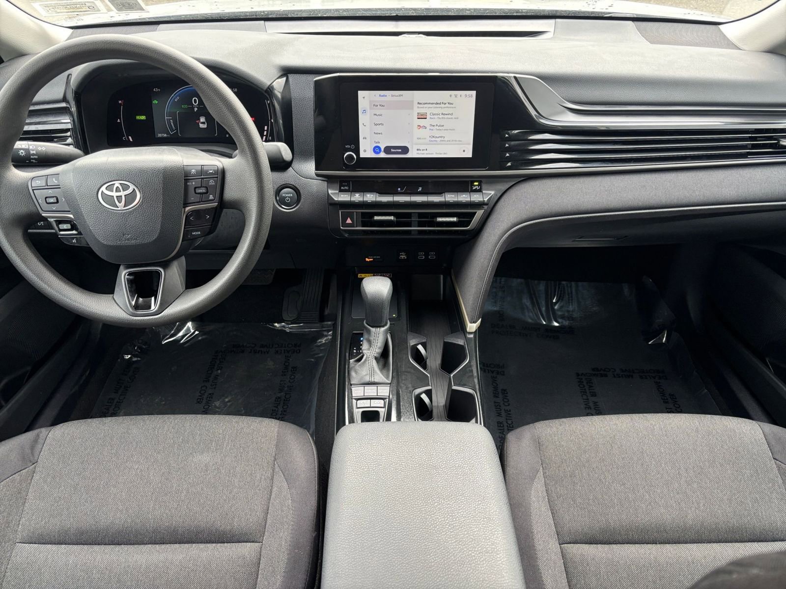 Used 2025 Toyota Camry LE image 29