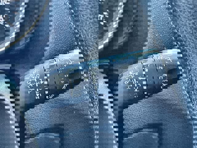 Used 2015 MAZDA MAZDA5 Sport image 26