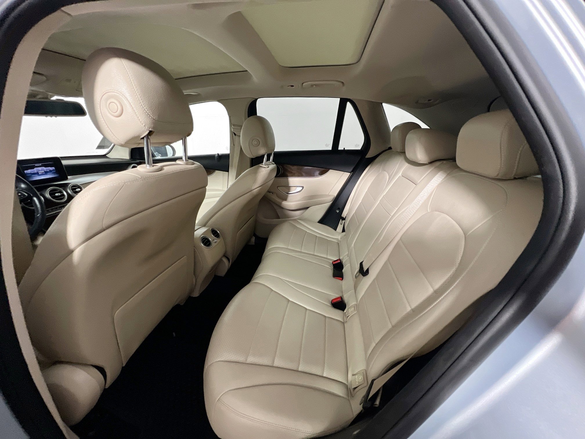 Used 2017 Mercedes-Benz GLC 300 image 28