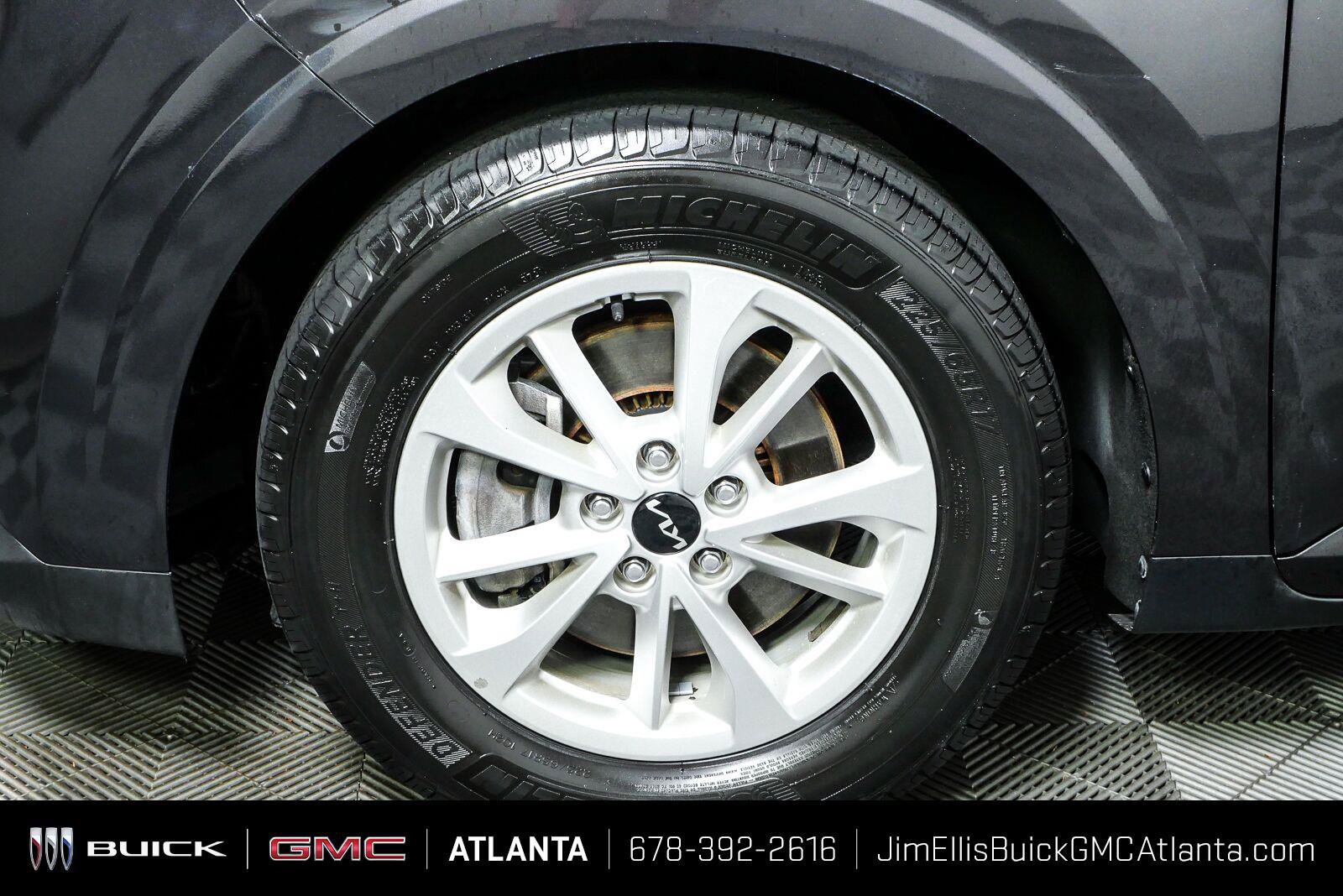 Used 2022 Kia Carnival LX FWD image 37