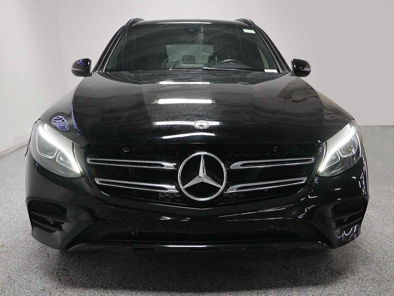 Used 2019 Mercedes-Benz GLC 300 image 3