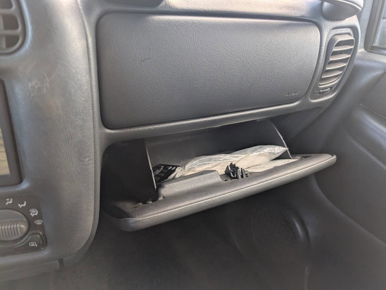 Used 2004 GMC Sonoma SLS w/ Appearance Package image 29