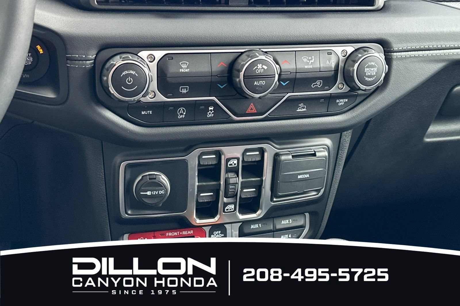 Used 2025 Jeep Gladiator Rubicon AWD/4WD image 20