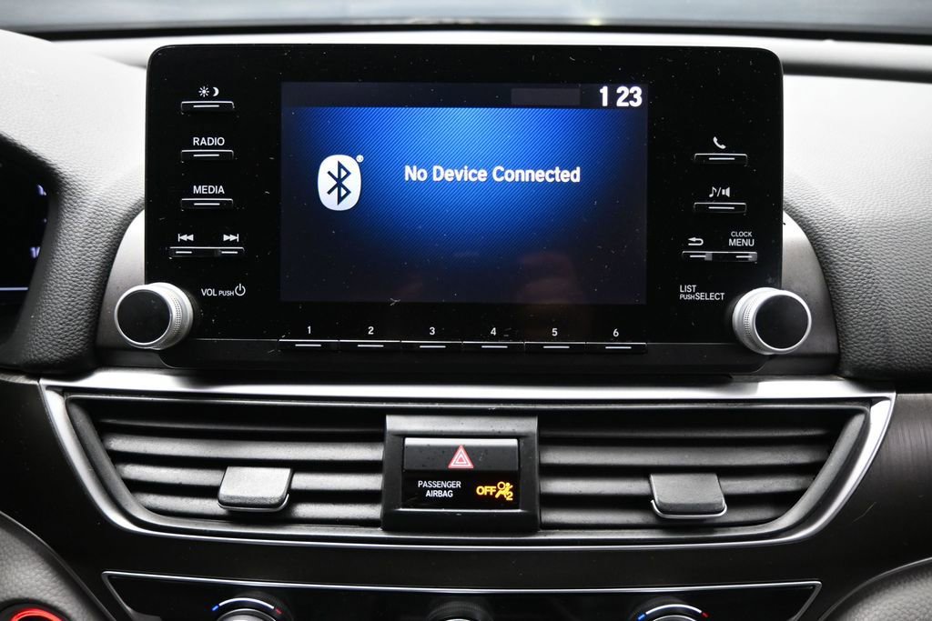 Used 2018 Honda Accord LX image 18