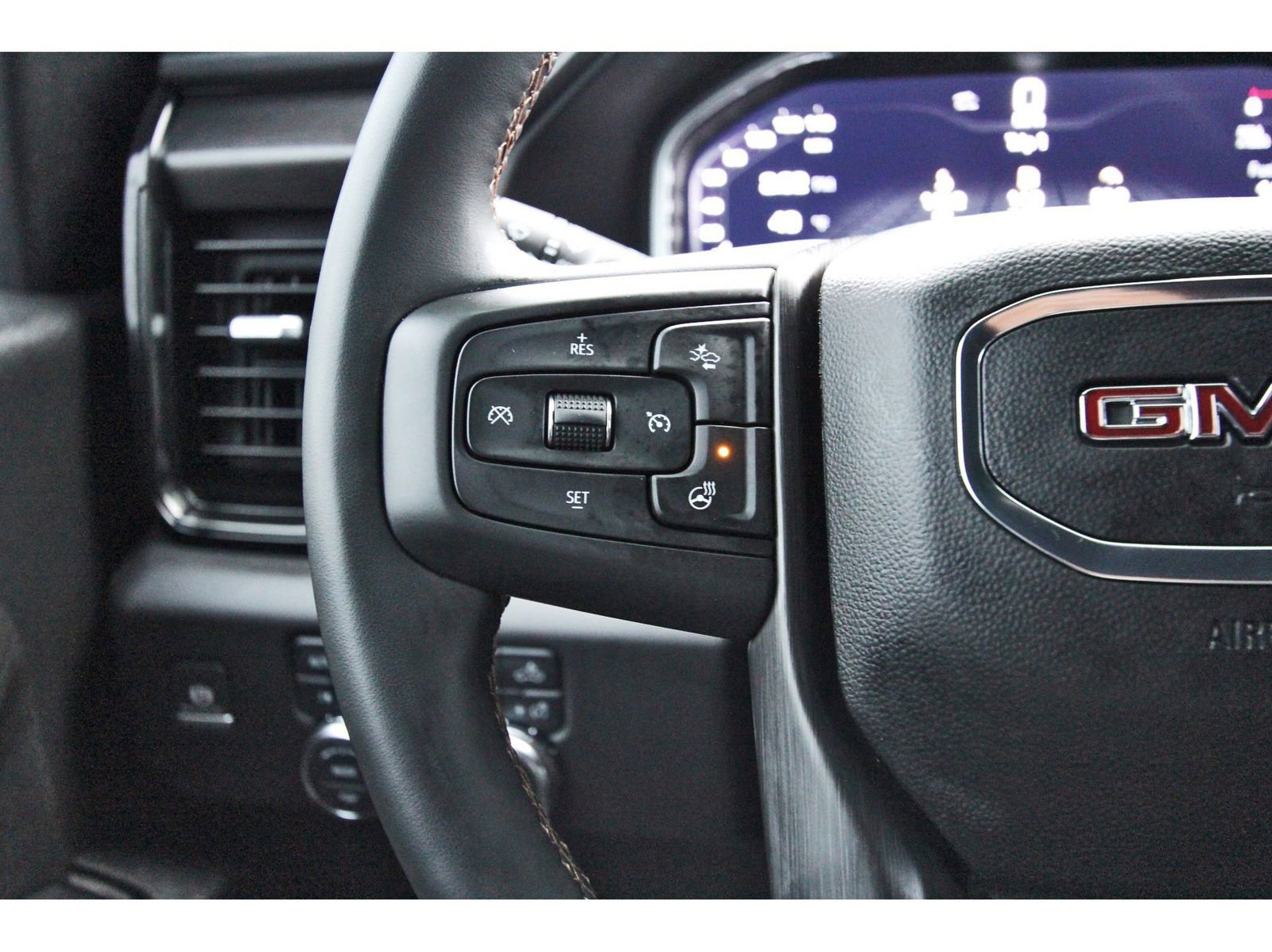 Used 2024 GMC Sierra 2500 AT4 w/ Max Trailering Package image 23