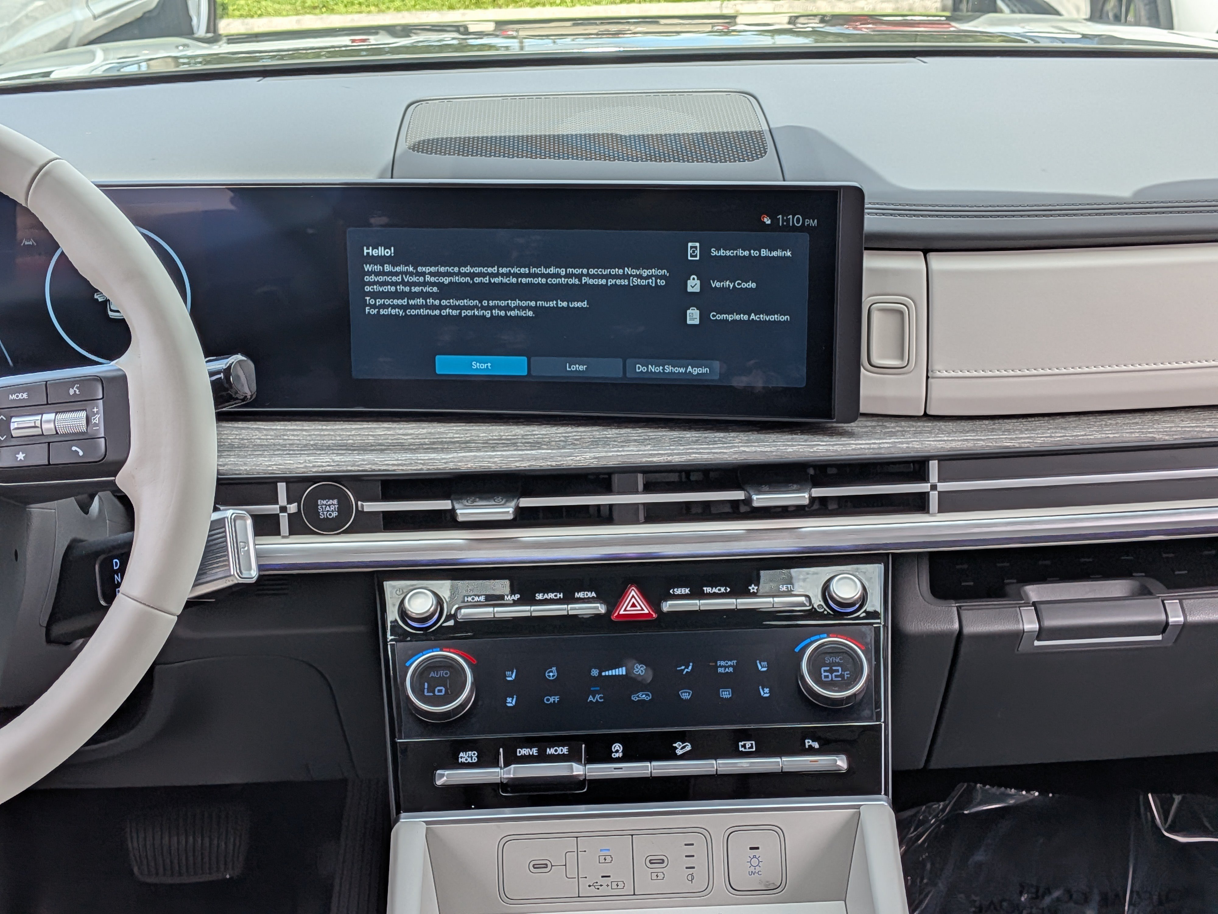 Used 2025 Hyundai Santa Fe Limited FWD image 20