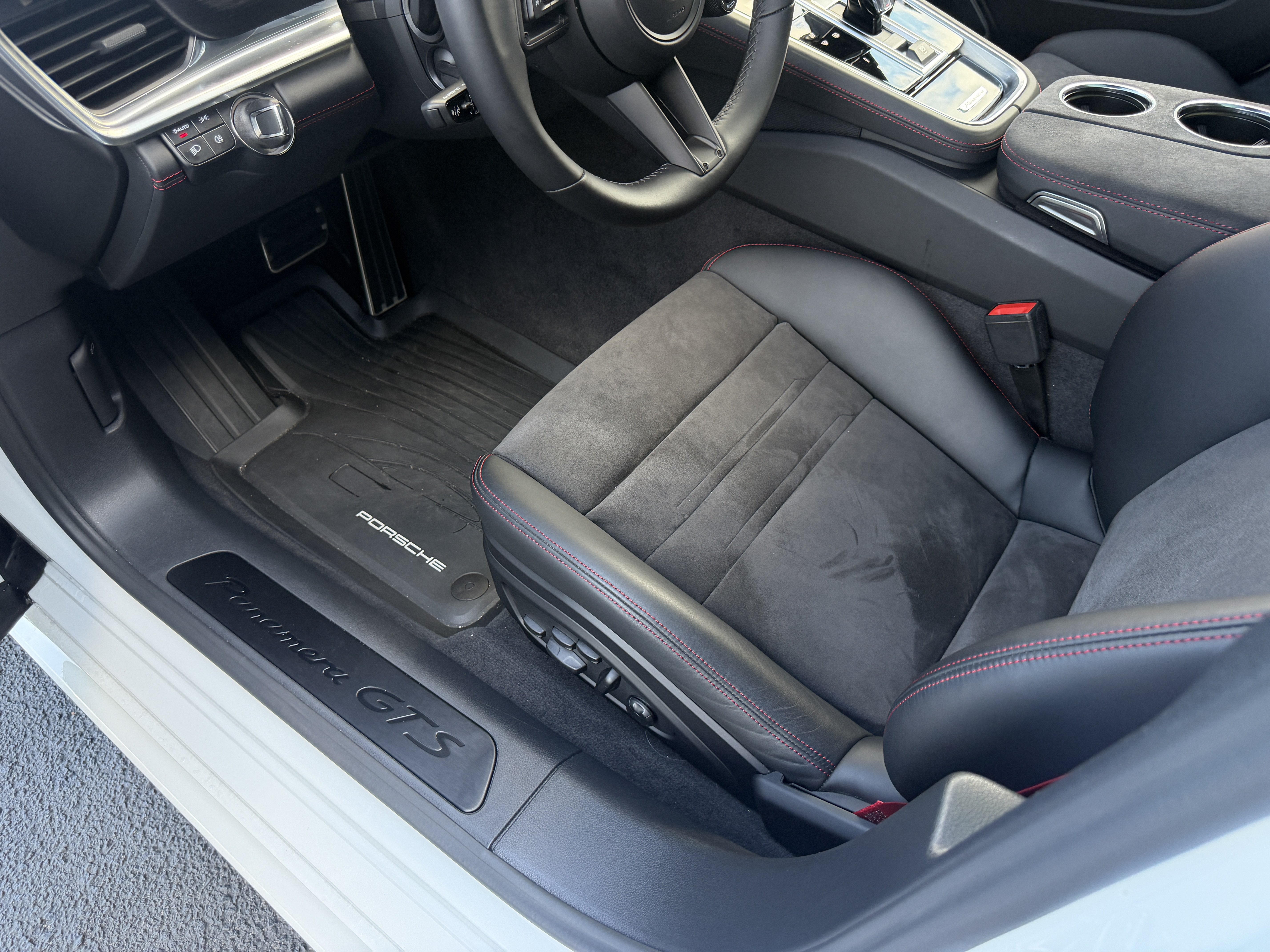 Certified 2023 Porsche Panamera GTS AWD/4WD image 11