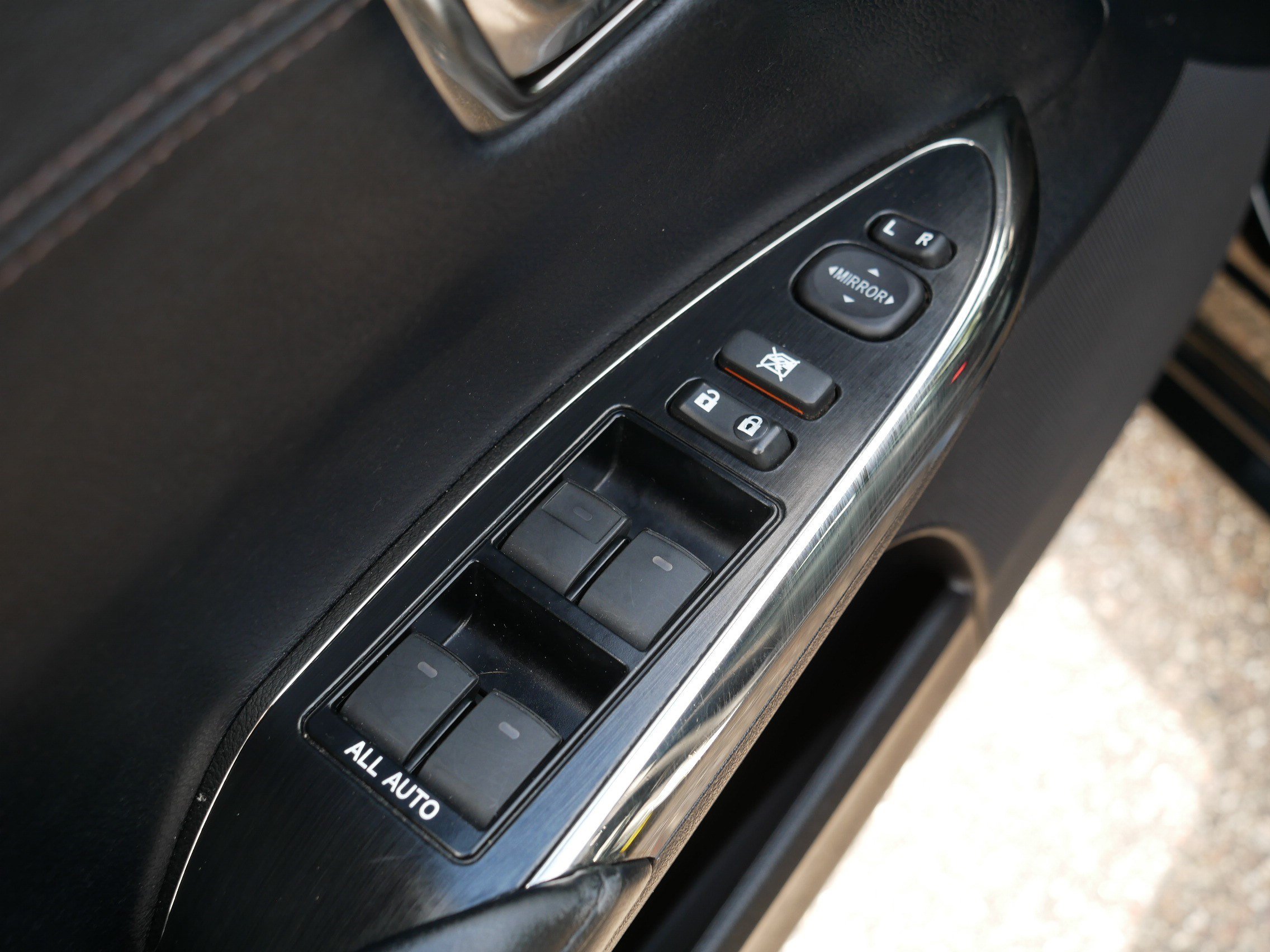 Used 2014 Toyota Avalon XLE Premium FWD image 19