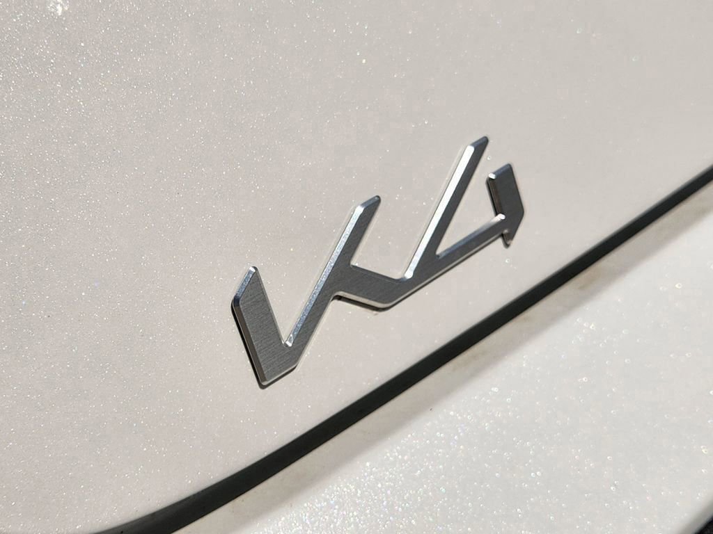 New 2026 Kia K4 FWD image 8