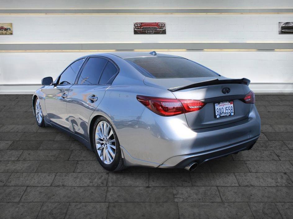 Used 2018 INFINITI Q50 Luxe w/ Essential Package (2.0T Luxe) RWD image 5
