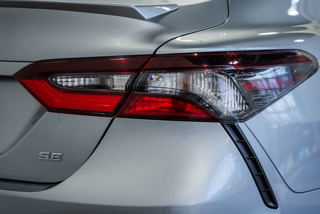 Used 2024 Toyota Camry SE image 6