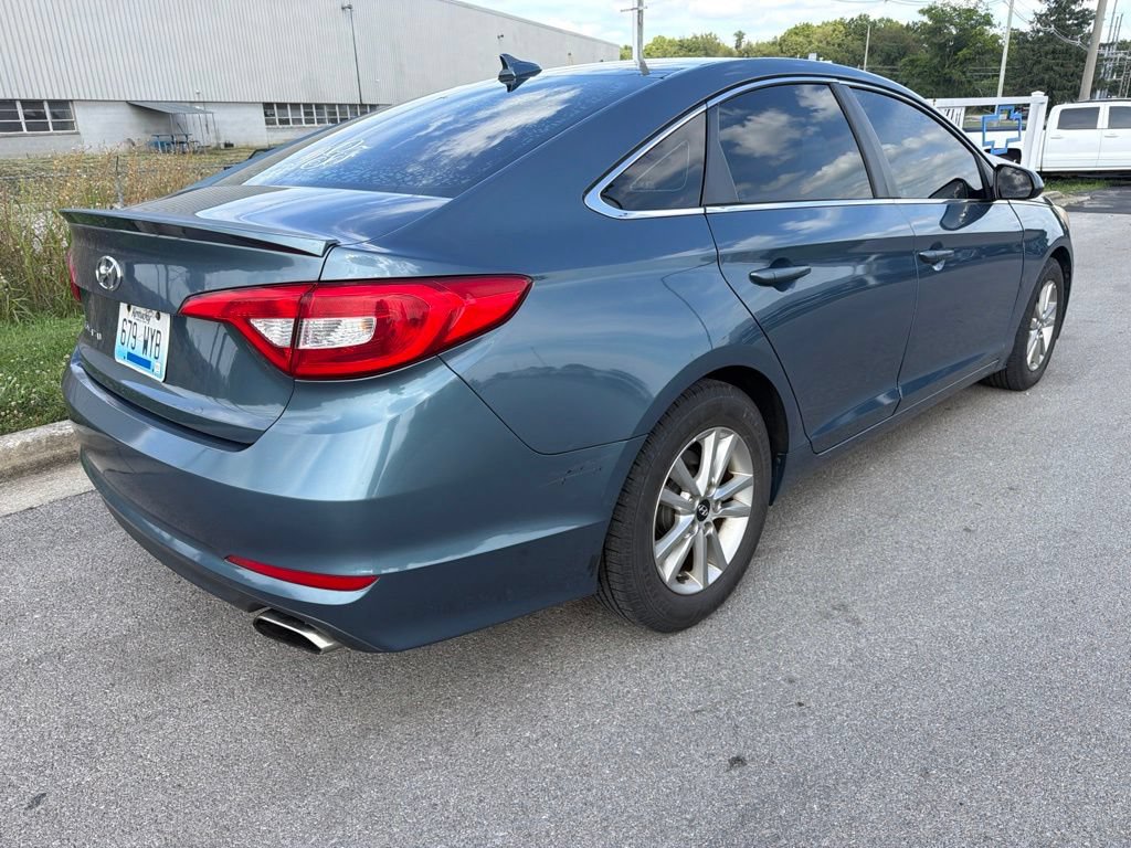 Used 2016 Hyundai Sonata SE FWD image 3