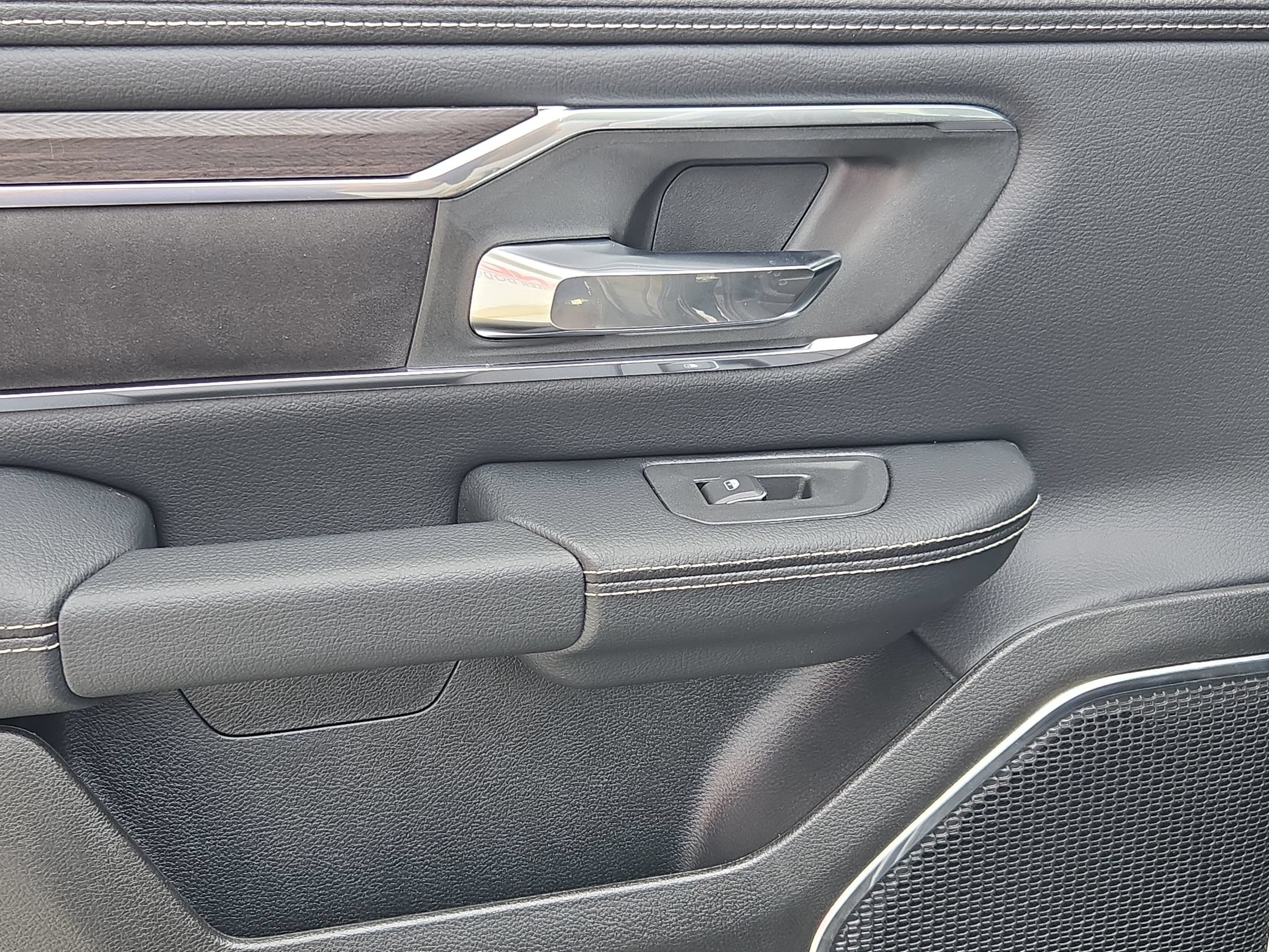 New 2027 RAM 1500 Laramie w/ Night Edition AWD/4WD image 28