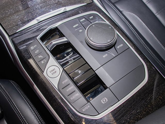 Certified 2024 BMW 330e xDrive w/ Premium Package image 19