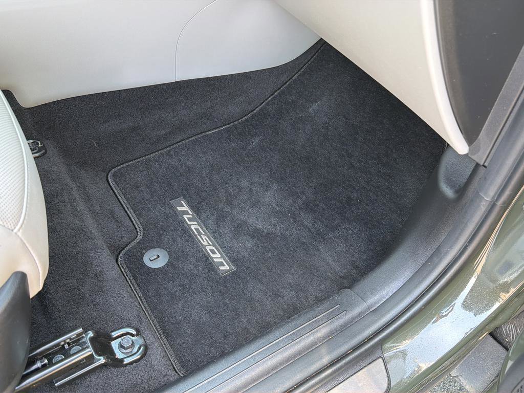 Certified 2025 Hyundai Tucson Limited FWD image 40