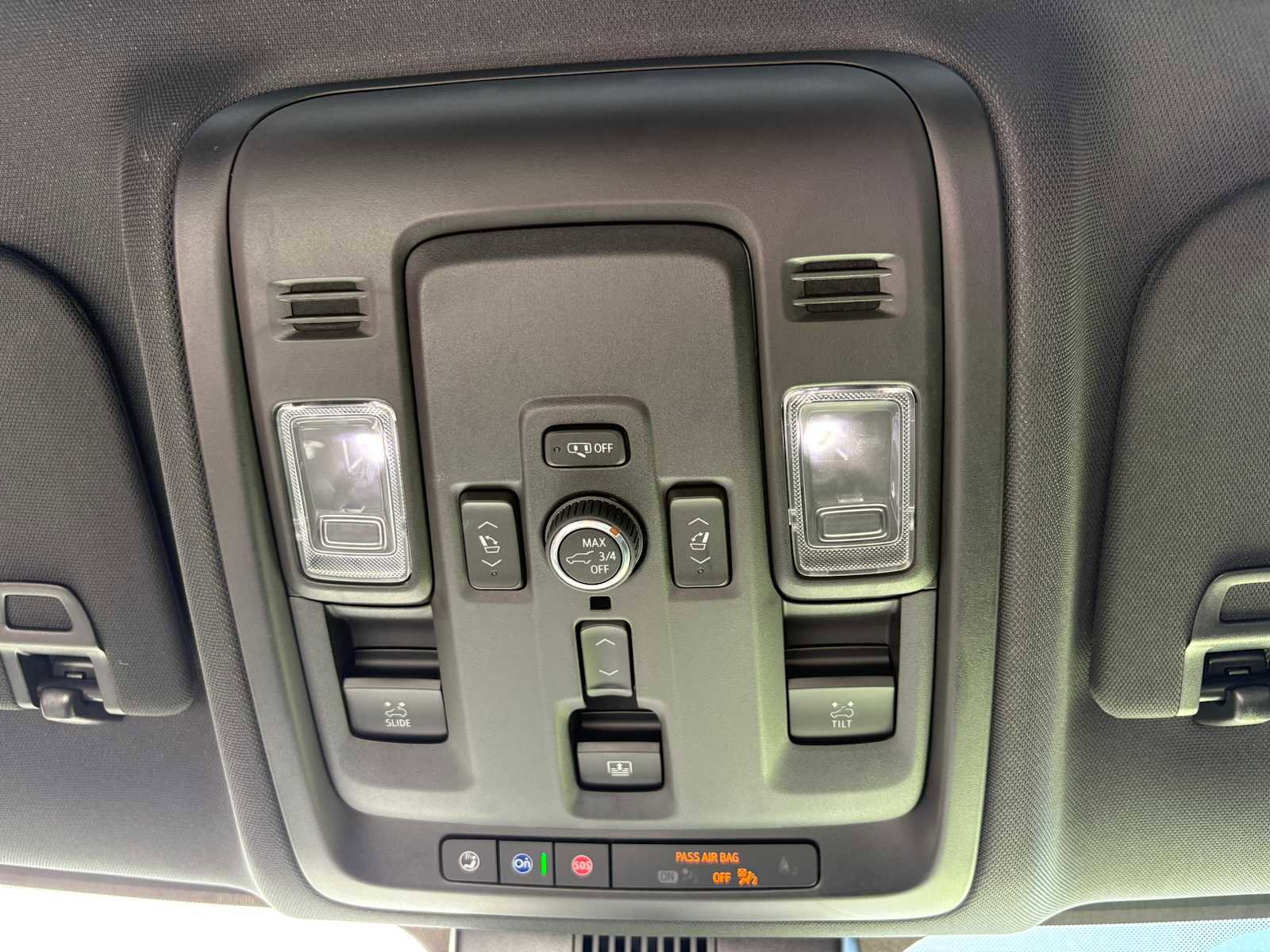 Used 2025 Chevrolet Tahoe Z71 w/ Z71 Off-Road Package AWD/4WD image 23