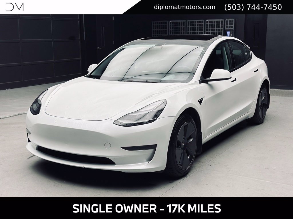 Used 2023 Tesla Model 3 Standard Range RWD image 1