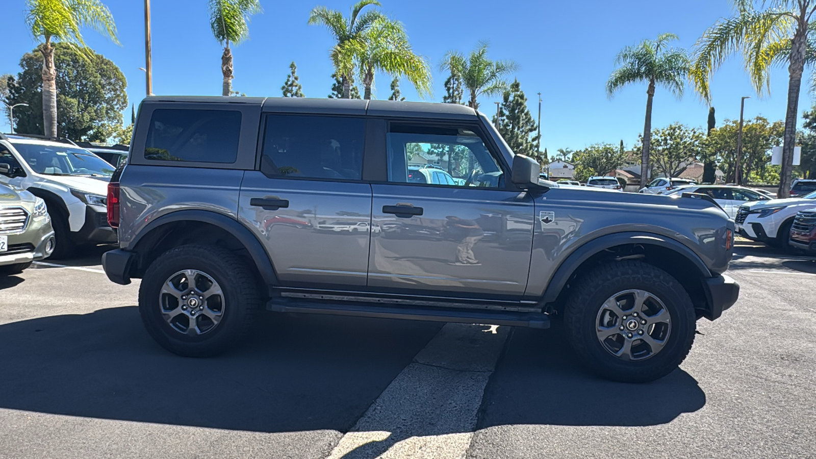 Used 2023 Ford Bronco 4-Door AWD/4WD image 4