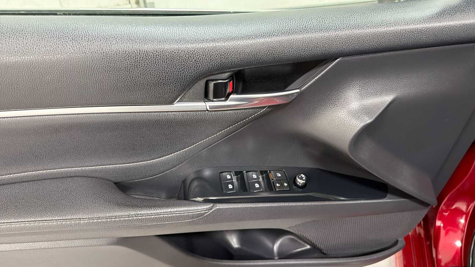 Certified 2018 Toyota Camry XSE w/ Driver Assist Package FWD image 15
