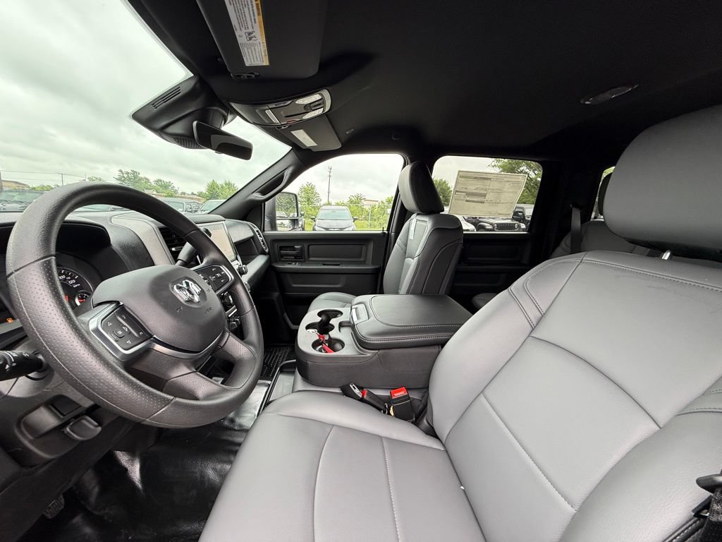 New 2026 RAM 3500 Tradesman AWD/4WD image 12