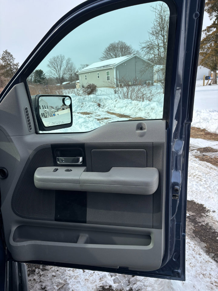Used 2006 Ford F150 XLT image 26