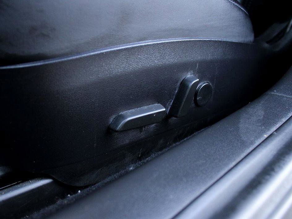 Used 2019 Tesla Model 3 Standard Range Plus image 10