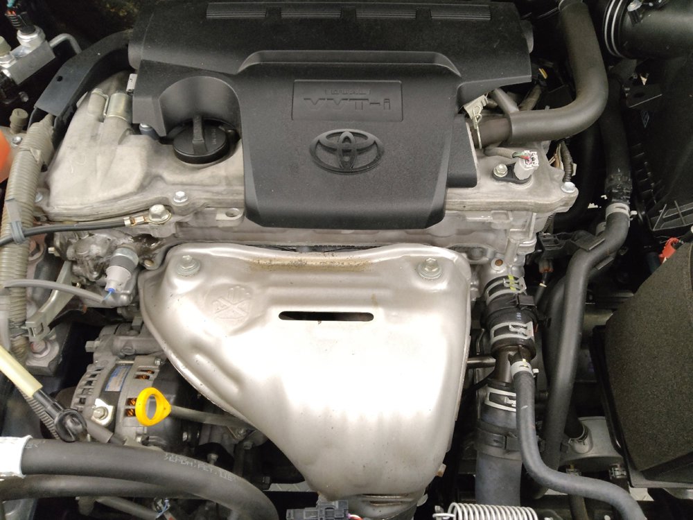 Used 2018 Toyota RAV4 LE FWD image 30