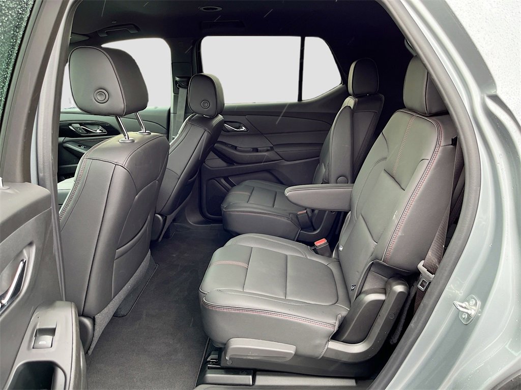 Used 2023 Chevrolet Traverse RS image 25