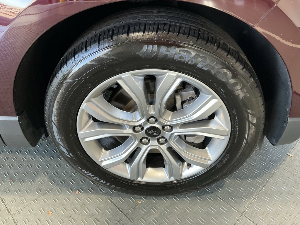 Used 2024 Ford Edge Titanium image 41