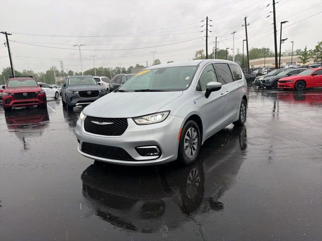Used 2023 Chrysler Pacifica Touring-L FWD image 20