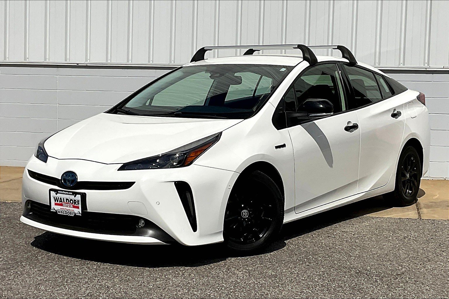 Used 2022 Toyota Prius AWD image 2