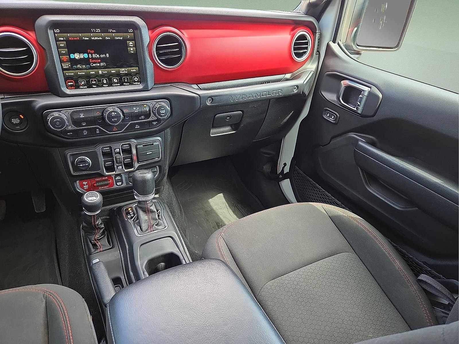 Used 2023 Jeep Wrangler Unlimited Rubicon AWD/4WD image 12
