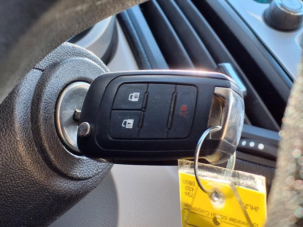 Used 2015 Chevrolet Equinox LS image 25