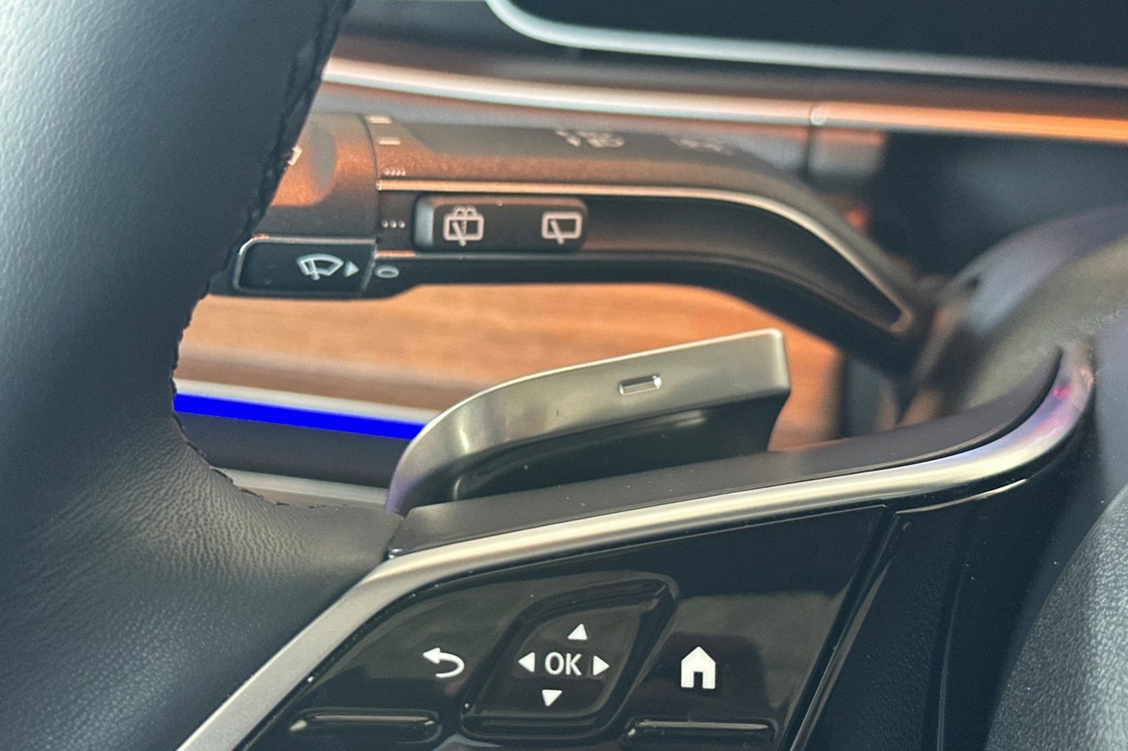 Certified 2026 Mercedes-Benz GLE 350 4MATIC image 36