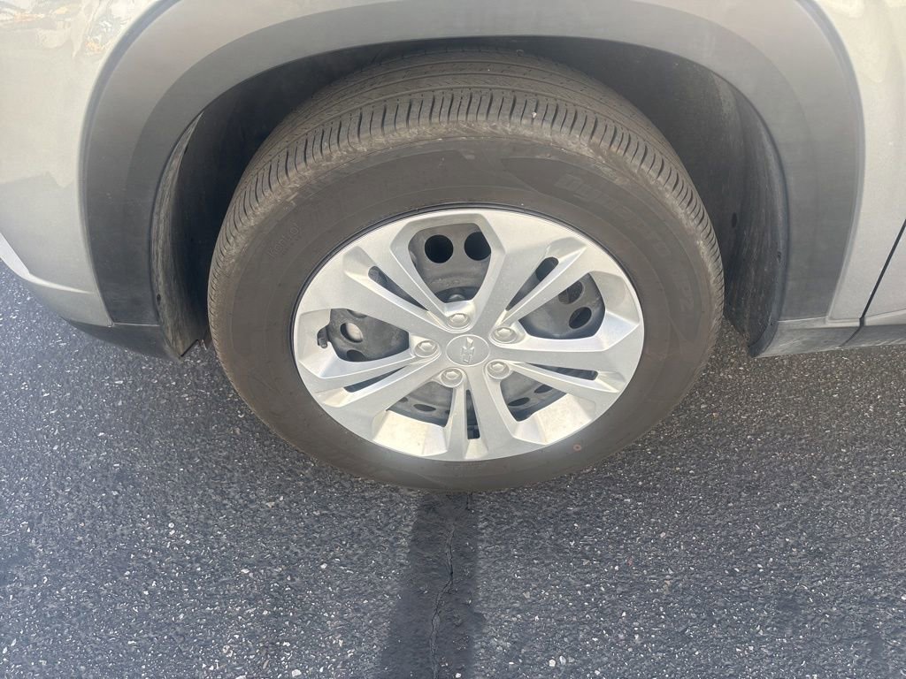 Used 2025 Chevrolet Trax LS image 11