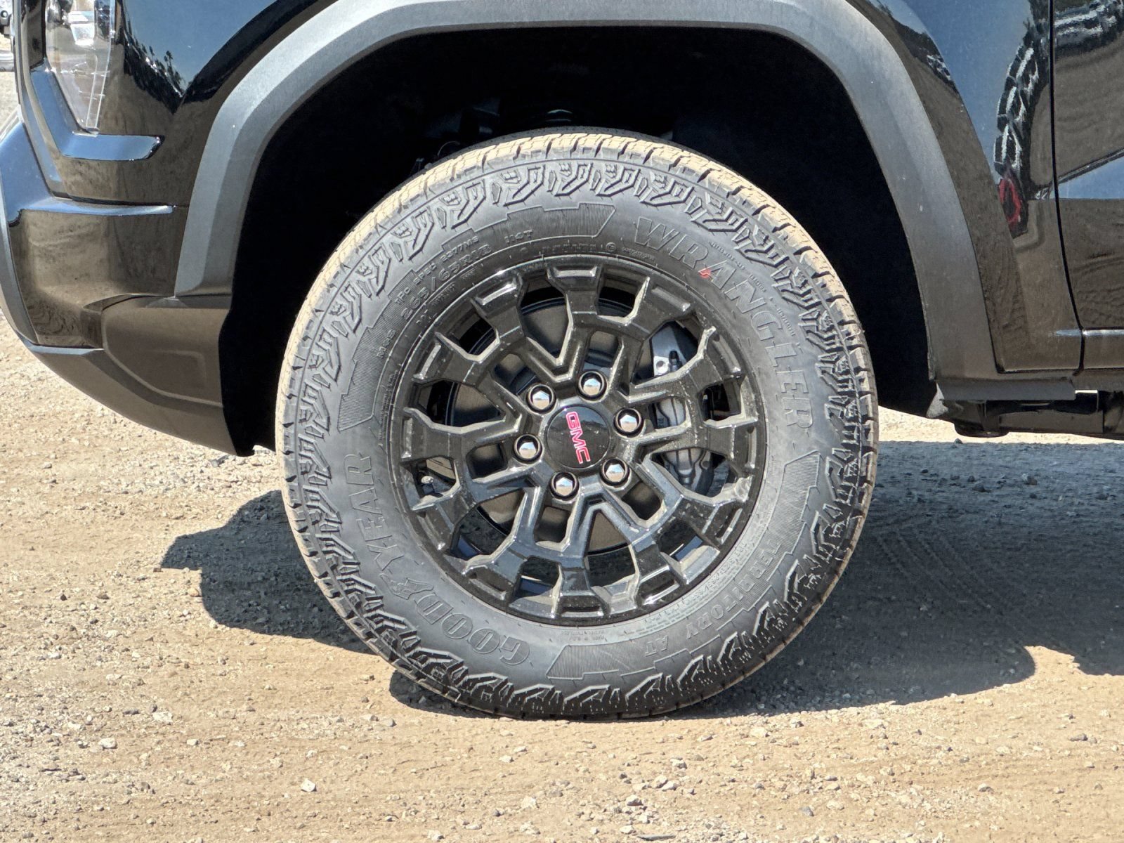 New 2026 GMC Canyon Elevation w/ Technology Package RWD image 22